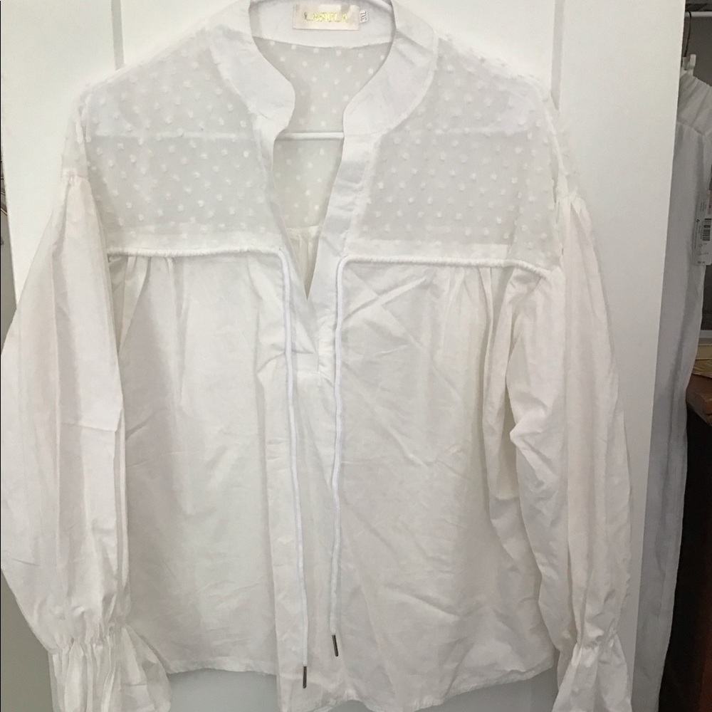 BEAUTIFUL white blouse 😍